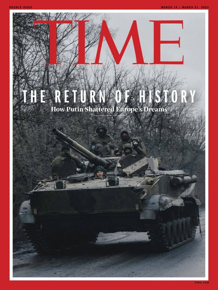 <p>Kapağı Time dergisi yayınlamadı <br />
İnternette Time dergisine ait “The Return of History” başlığını arattığımızda, derginin 24 Şubat 2022 tarihinde aynı başlıkla yayınlanan bir sayısına ulaşıyoruz. Ancak bu başlıkta kullanılan fotoğraf, paylaşımdakinden farklı. Orijinal kapakta Nana Heitman’ın çektiği bir Rus tankı var. </p>