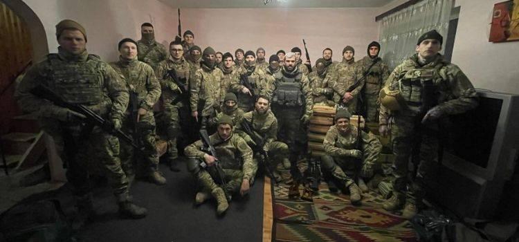 <p>Dinamo Kiev oyuncularının silahlanarak Rusya’ya karşı direnişe katıldığı iddiası</p>
<p> </p>