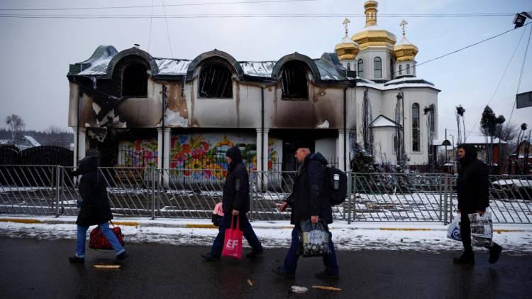 <p>Ukrayna`da ilan edilen geçici ateşkes kapsamında Kiev, Harkiv, Çernihiv, Sumi ve Mariupol`den sivillerin tahliyesi sürüyor.</p>
