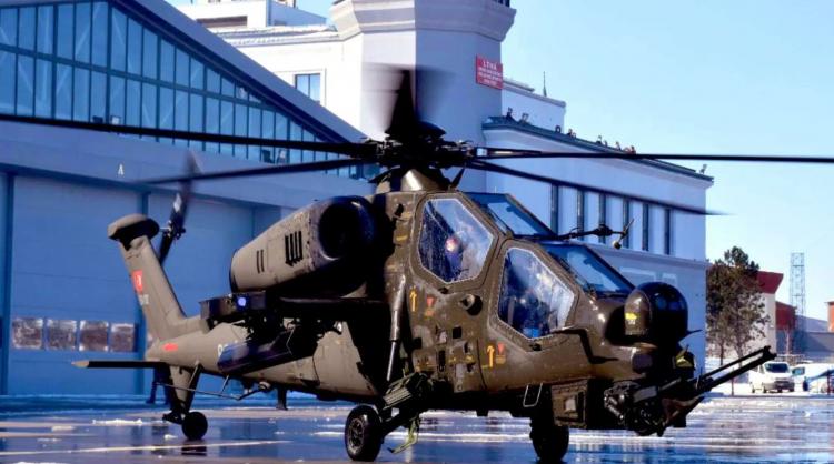 <p>Helikopter gücünü, her biri 1.373 shp’lik iki adet LHTEC-CTS800-4A Turboşaft Motoru’ndan almaktadır. Azami 281 km/sa hıza ulaşabilen helikopter; 3 saat havada kalış süresine, 537 kilometre menzile ve 15.000ft irtifa tavanına sahiptir.</p>

<p> </p>
