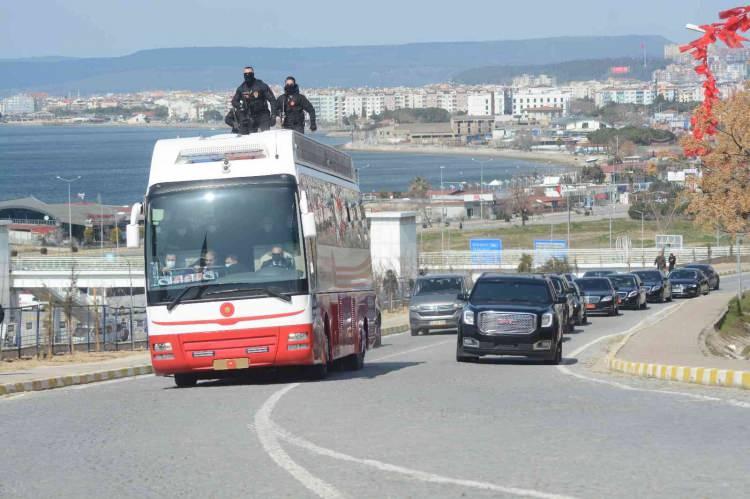 <p>Toplam 324 kilometrelik uzunluğa sahip olan Kınalı-Tekirdağ-Çanakkale-Savaştepe Otoyolu Projesinin 4,6 kilometrelik kısmını 1915 Çanakkale Köprüsü, 83,4 kilometrelik kısmını ise Malkara-Çanakkale arasındaki otoyol oluşturuyor.</p>
