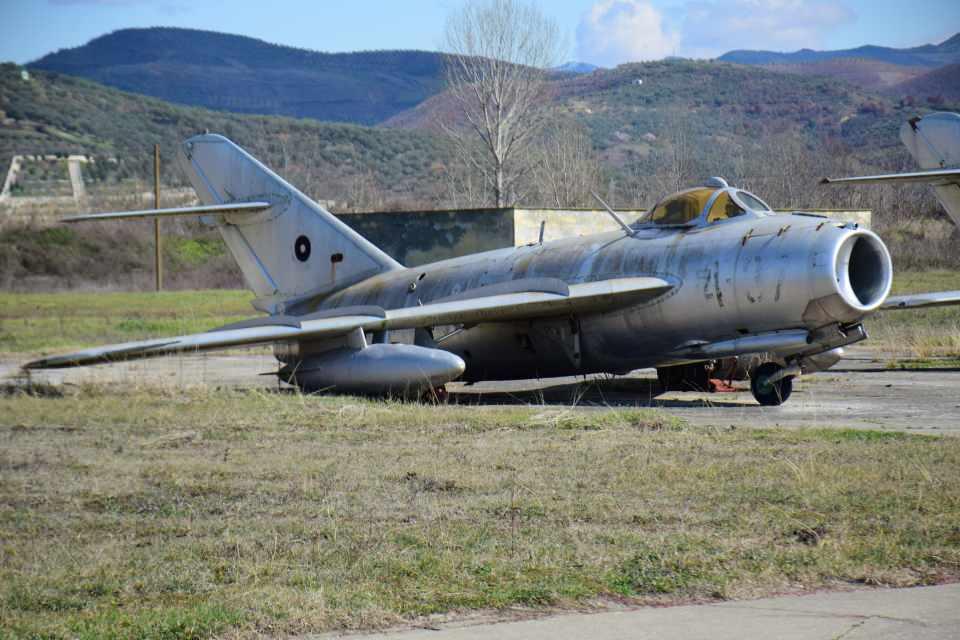 <p>NATO ve Arnavutluk, son yıllarda savunma ve güvenlik alanlarında ortaklıklarını artırdı.</p>
<p> </p>