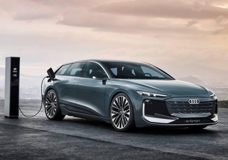 <p>Audi of America Başkanı Daniel Weissland ise, 2026 yılının ardından herhangi bir içten yanmalı otomobil lansmanı yapmayacaklarını söyledi.</p>

<p>Weissland, şirketin 2033 yılından itibaren ise tamamen elektrikli olacağını aktardı.</p>
