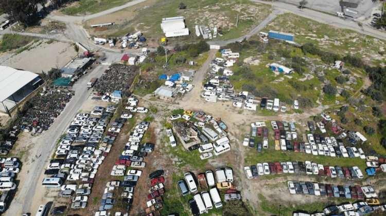 <p><strong>"17 YILDIR ALINMAYAN ARAÇLAR VAR"</strong></p>

<p>Çok eski araçların da otoparkta bulunduğunu kaydeden Mehmet Kuş, ''16-17 yıldır alınmayan araçlarım var. Günden güne artım da devam ediyor ama çıkış olmuyor'' şeklinde konuştu.</p>
