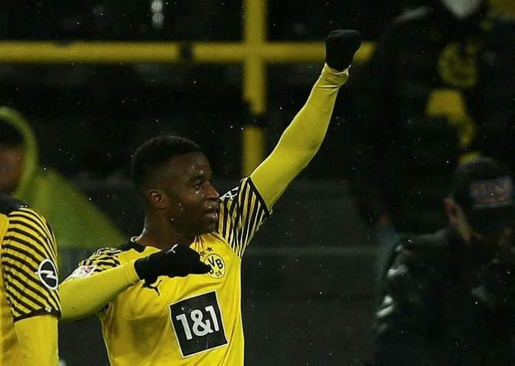 <p><strong>8. Youssoufa Moukoko</strong></p>
<p>Alman devi Dortmund'da forma giyen17 yaşındaki Alman futbolcu Moukoko'nun görevi santrafor.</p>
<p> </p>