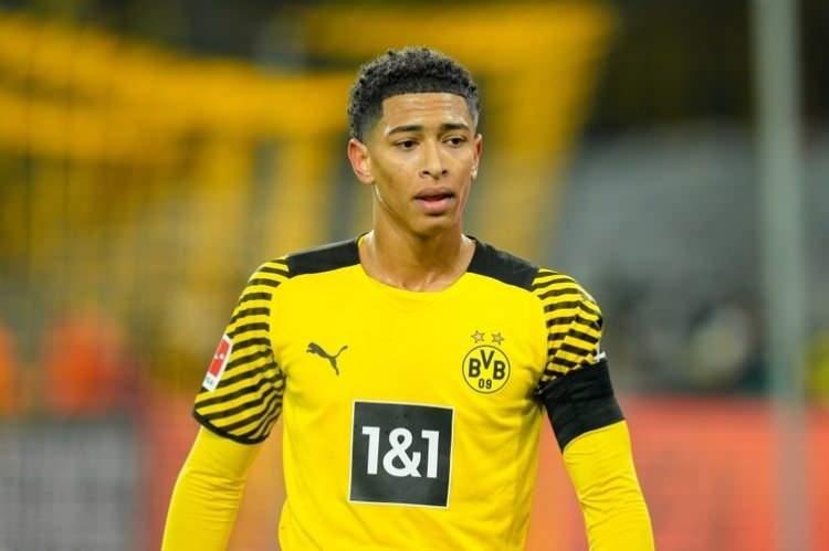 <p><strong>1. Jude Bellingham</strong></p>

<p>Alman devi Borissia Dortmund forması giyen 75 milyon Euro değerindeki 18 yaşındaki İngiliz futbolcu Bellingham, merkez orta saha oyuncusu konumunda bulunuyor.</p>
