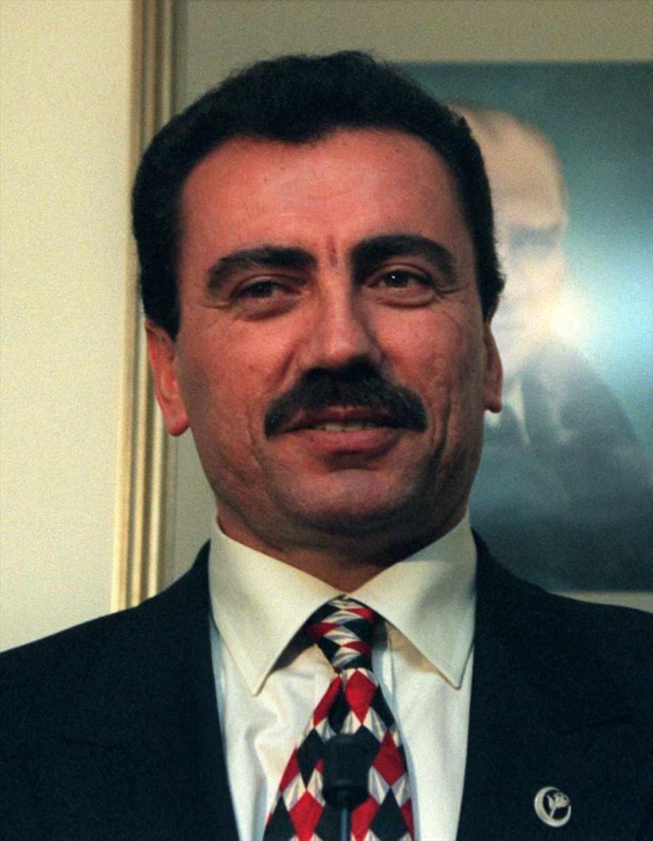 <p>BBP Genel Başkanı Yazıcıoğlu, 21 Aralık 1998'de (Arşiv)</p>
