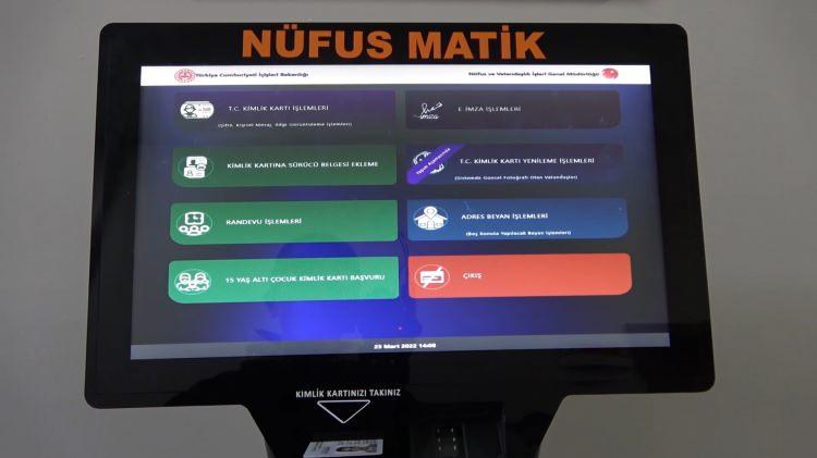<p><strong>"Vatandaşlarımız nüfusmatik ile daha fazla karşılaşacaklar”</strong><br />
</p>
<p>Tekbıyıkoğlu, nüfusmatik uygulamasının İçişleri Bakanlığı mühendisleri tarafından yerli ve milli yazılımla geliştirildiğini ifade ederek, “Bu hizmet genişleyerek devam edecek. </p>