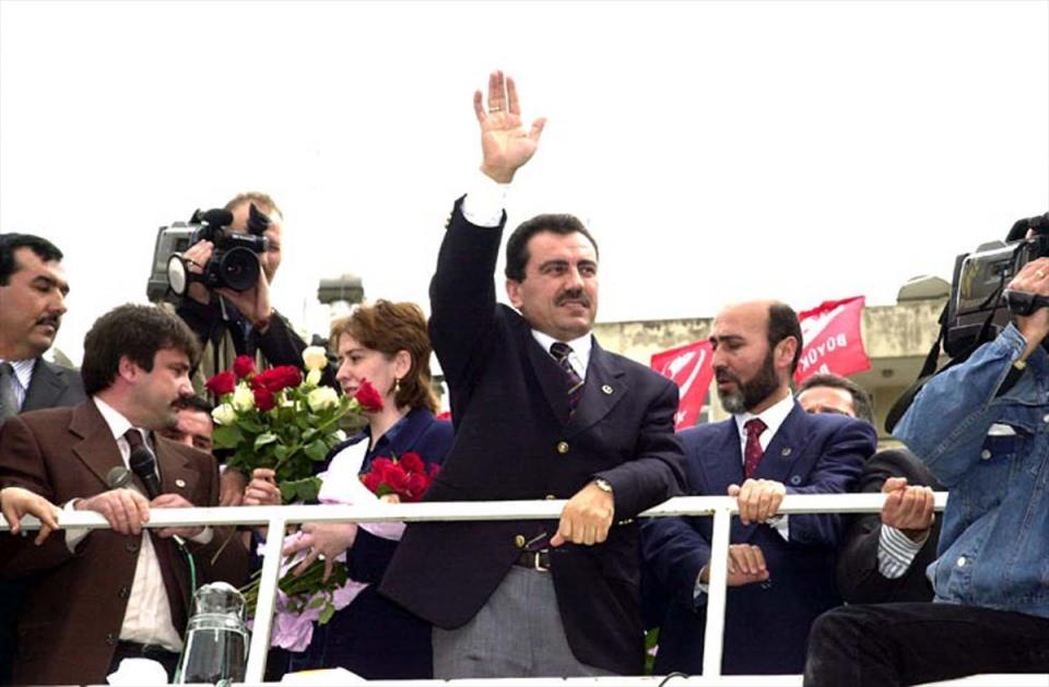 <p>BBP Genel Başkanı Yazıcıoğlu, 7 Nisan 2001'de Kahramanmaraş'ta düzenlenen mitingine katılmıştı. (Arşiv)</p>
