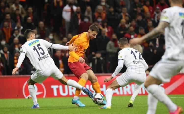 <p>HALİL DERVİŞOĞLU</p>
<p>Kiralama: 1 milyon euro</p>
<p>Maaş: 21/22 sezonu 8 milyon TL</p>
<p>Menajer tutarı: 881 milyon TL</p>