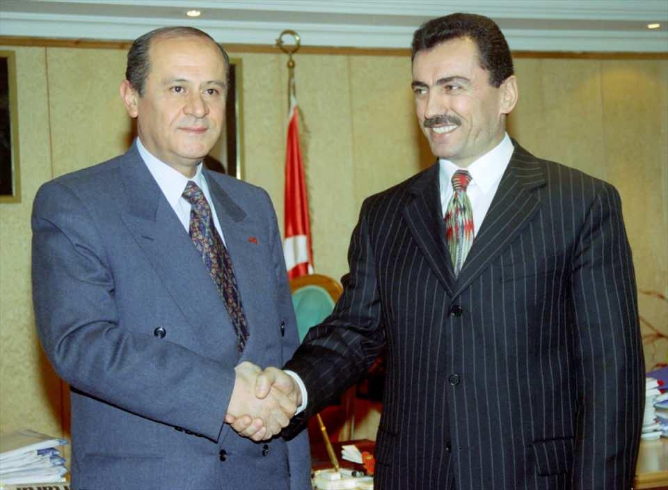 <p>Dönemin BBP Genel Başkanı Yazıcıoğlu, 10 Ocak 1998'de MHP Genel Başkanı Devlet Bahçeli'yi ziyaret etmişti. (Arşiv)</p>
<p> </p>