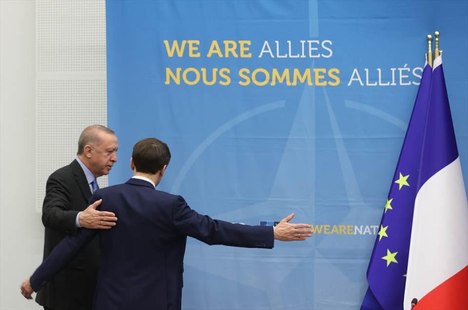 <p>Cumhurbaşkanı Recep Tayyip Erdoğan, Fransa Cumhurbaşkanı Emmanuel Macron ile bir araya geldi.<br />
 </p>
