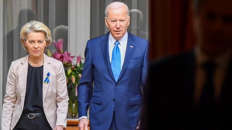 <p><strong>'UZUN VADEDE MALİYETİNE DEĞECEK'</strong></p> <p>Anlaşma ABD Başkanı Joe Biden'in Brüksel'e yaptığı üç günlük ziyaret sırasında açıklandı. Joe Biden ve Avrupa Komisyonu Başkanı Ursula von der Leyen, Rusya'nın Ukrayna'yı işgaliyle ilgili son gelişmeleri de konuştular ve Kiev'e daha çok destek önerdiler.</p> 