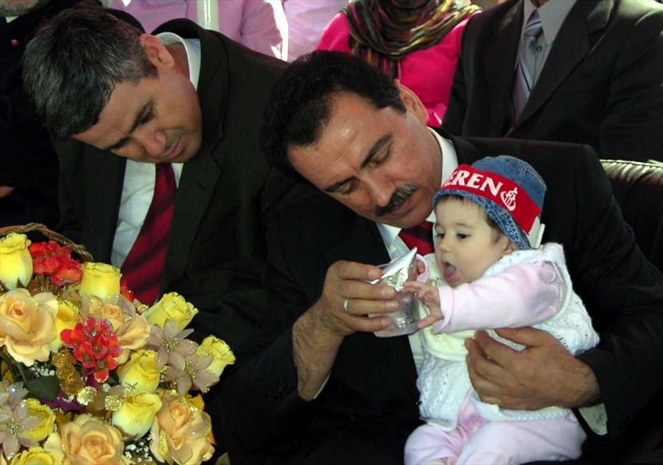 <p>Dönemin BBP Genel Başkanı Yazıcıoğlu, 29 Mayıs 2005'te partisinin Gaziosmanpaşa ilçe teşkilatında katılan törene katılmıştı. (Arşiv)</p>
