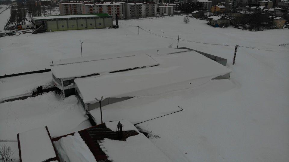 <p>Erimeye başladığı takdirde işletmemizin yan tarafından arkaya doğru bir yol açmayı düşünüyoruz” diye konuştu.</p>
