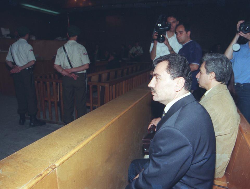 <p>Kamuoyunda Bahçelievler katliamı olarak bilinen ve 7 TİP'li öğrencinin öldürülmesi ile ilgili davada dönemin BBP Genel Başkanı Yazıcıoğlu (solda), 16 Haziran 1999'da tanık olarak dinlenmişti. (Arşiv)<br />
<br />
<em>BBP'nin kurucu lideri Muhsin Yazıcıoğlu'nun, siyasi yaşamı boyunca yaptığı bazı açıklama ve söylemleri de siyasete damga vurdu.</em></p>
<p> </p>
<p> </p>