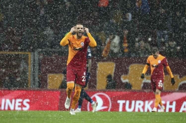 <p>BERKAN KUTLU</p>
<p>Bonservis: 4 milyon euro</p>
<p>Maaş: 21/22 sezonu 7 milyon TL</p>
<p>22/23 sezonu 7.5 milyon TL 23/34 sezonu 8 milyon TL<br />
24/25 sezonu 8.5 milyon TL<br />
24/25 sezonu: 9 milyon TL</p>
<p>Menajer tutarı: 4 milyon TL</p>