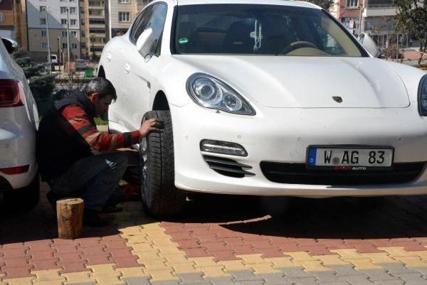 <p>Bunun bir an önce emniyet tarafından çözülmesini ve yapan kişinin yakalanmasını istiyoruz" diye konuştu.</p>
