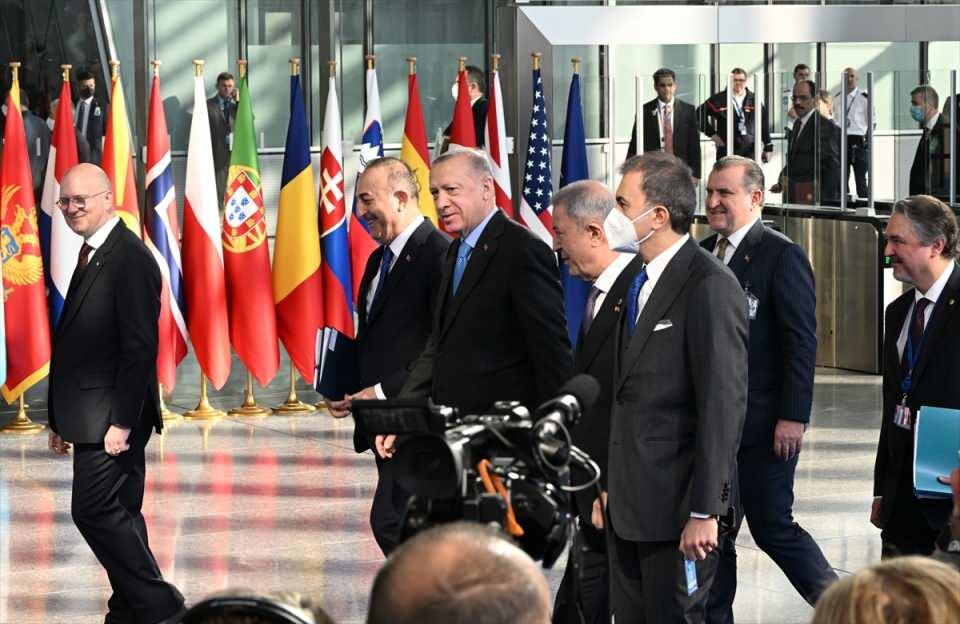 <p>Cumhurbaşkanı Recep Tayyip Erdoğan, NATO Olağanüstü Devlet ve Hükümet Başkanları Zirvesi kapsamında NATO Karargahı'na geldi.</p>

<p> </p>

