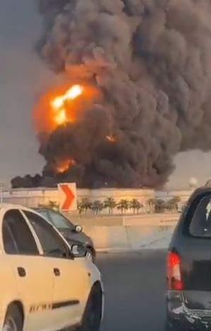 <p>Suudi Arabistan resmi ajansı SPA'nın Enerji Bakanlığı yetkililerine dayandırdığı haberinde de Aramco tesislerinin füzeyle hedef alındığı, saldırılarda herhangi bir can kaybının yaşanmadığı aktarılmıştı.</p>