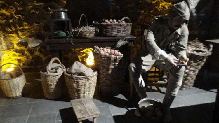 <p>Türkiye'de Çanakkale ve Edirne'den sonra sadece Kars'ta bulunan interaktif özellikli müze, açılışından itibaren yerli ve yabancı turistlerin uğrak yeri oluyor.</p>
<p> </p>