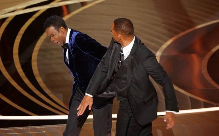 <p><span style="color:#800000"><strong>Hollywood yıldızı Will Smith, 94. Oscar Ödülleri Töreni’ne kazandığı ilk Oscar’la değil, sunucuya attığı tokatla damgasını vurdu. Oscar töreninde Will Smith'in sunucuya tokat atması, son birkaç günün en çok konuşulan ve tartışılan olayları arasında yer aldı. Peki, hangi ünlü ne tepki verdi?</strong></span></p>
