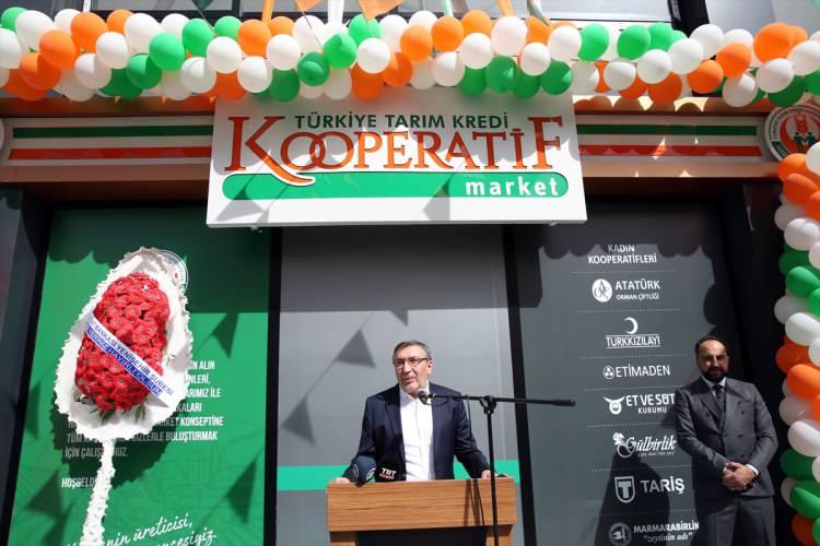 <p>Yıldırım, internet platformları KoopgeL'i 2023'te devreye alacaklarını belirterek, şuanda internetteki satışlarının PttAVM.com üzerinden yapıldığını kaydetti.</p>
