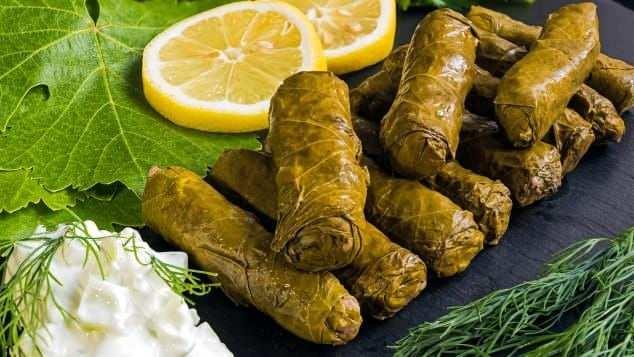<p><strong>YAPRAK SARMA</strong></p>
