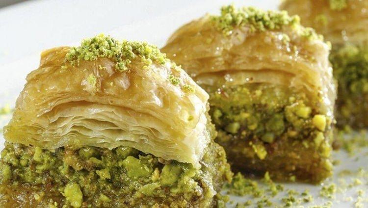 <p><strong>BAKLAVA</strong></p>
