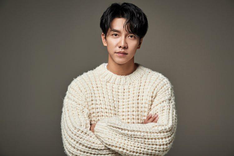 <p><strong>LEE SEUNG Gİ </strong></p>
<p> </p>
<p><strong>60 BİN DOLAR</strong></p>