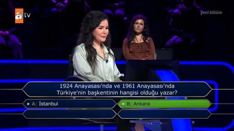 <p>Yarışmacının cevabının ardından Kenan İmirzalıoğlu, "Seyircinin de yalnızca yüzde 40'ı Ankara cevabını verdi. Buna çok şaşırdım" diye konuştu.</p>

<p> </p>
