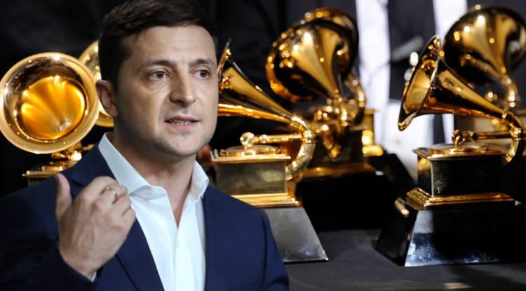 <p><span style="color:#000000"><strong>Geçtiğimiz gün gerçekleşen Oscar Ödül töreninde konuşma talebinde bulunan Ukrayna Başkanı Zelenski muradına Grammy Ödüllerinde erdi. Oscar'da engel gören Zelenski içini Grammy Ödülleri'nde dökerek yaşadıkları savaşın boyutlarını tüm dünyaya duyurmaya çalıştı. </strong></span></p>
