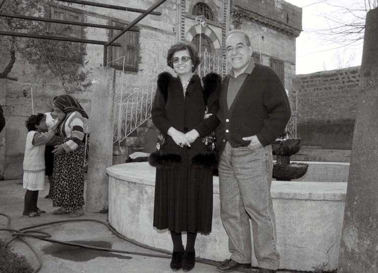 <p>1957 yılında Türkan Civelek ile evlenen Sakıp Sabancı’nın Dilek, Metin ve Sevil adında üç çocuğu oldu.</p>
