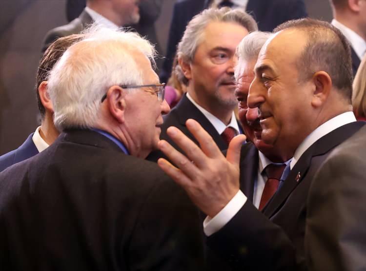 <p>Dışişleri Bakanı Mevlüt Çavuşoğlu ve Avrupa Birliği Dış ilişkiler ve Güvenlik Politikaları Yüksek Temsilcisi Josep Borrell </p>
