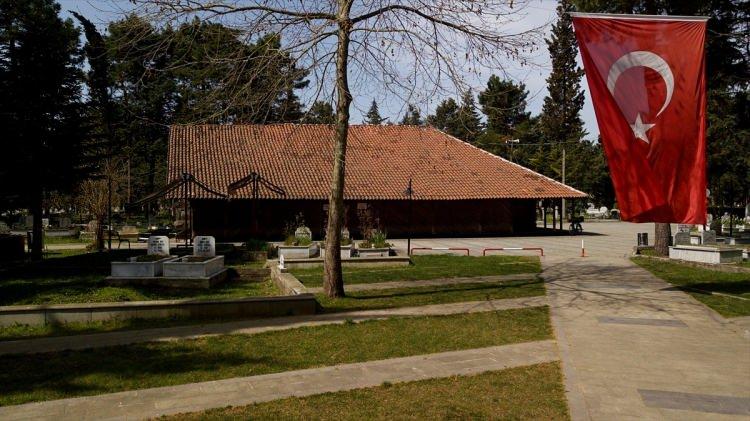 <p>Anadolu`nun en eski ahşap yapısı diyebileceğimiz bir caminin Samsun`umuzda, Çarşamba`mızda bulunması inanç turizmi açısından da önemli bir avantaj sağlıyor şehrimize. Sağlık, spor, gastronomi turizmi ve benzeri turizm çeşitlerinde son zamanlarda akademik çalışmalar yapılan alanlar oldu.</p>
