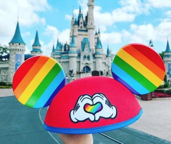 <p>Bu açıklamayla aynı günlerde İngiliz Daily Mail gazetesinde, Janon Fisher imzalı bir habere rastladık. Disney yöneticilerinin çevrim içi toplantısından konuşmaların paylaşıldığı haber yeni platformun niteliği hakkında ipuçları veriyordu. Haberdeki şu detaylar ilginçti:</p>
<p> </p>
