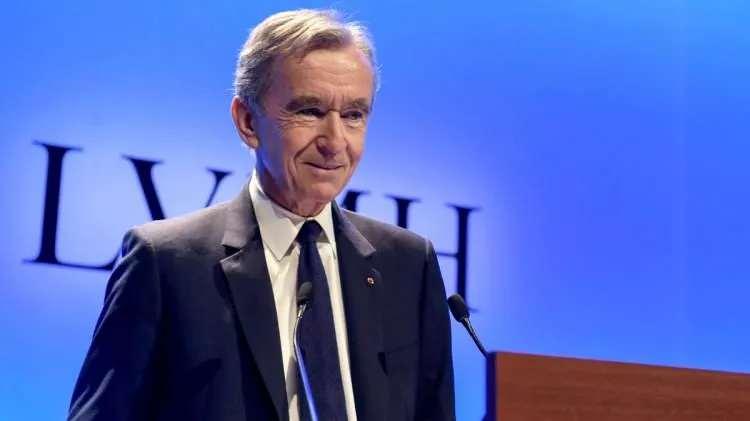 <p><strong>3- BERNARD ARNAULT: 158 MİLYAR DOLAR</strong><br />
Perakende ve Moda (Fransa)</p>
