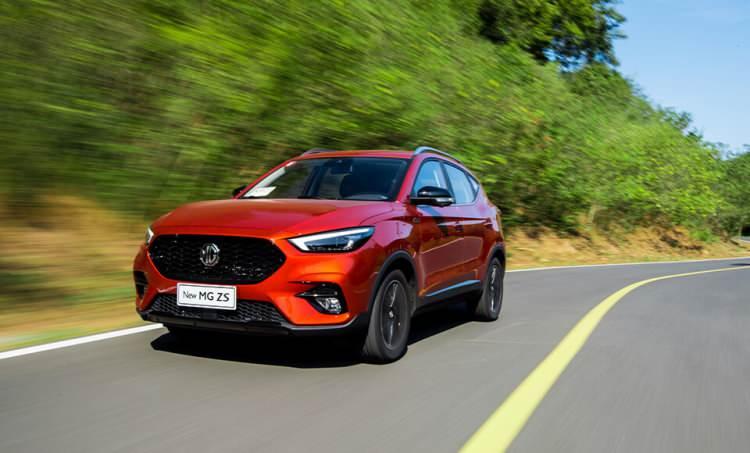 <p><span style="color:#FF8C00"><strong>İŞTE DİKKAT ÇEKEN MODELDEN GÖRSELLER VE TÜRKİYE FİYATLARI</strong></span></p>