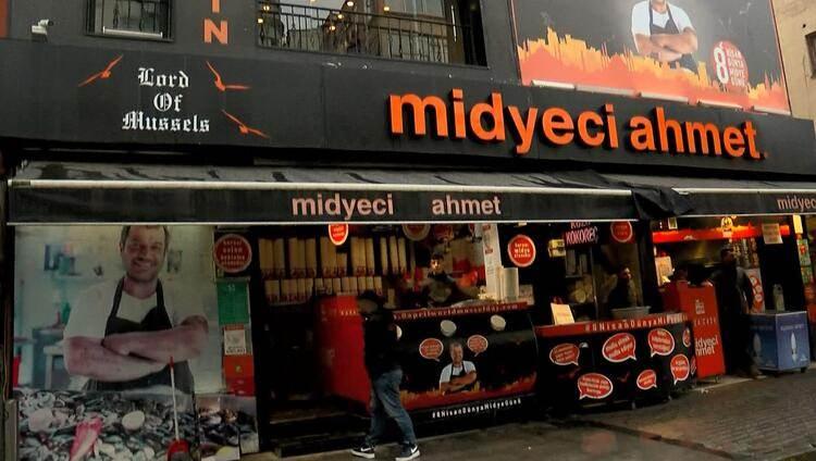 <p><span style="color:#000000"><strong> 1 Aralık 2021 tarihinde Beşiktaş şubesini işletmeye başlayan Deniz Çelebi, eski eşi Ahmet Çiçek'in bir hafta sonra kendilerine malzeme tedarikini kestiğini ve hemen karşılarına aynı isimle şube açtığını söyledi.</strong></span></p>