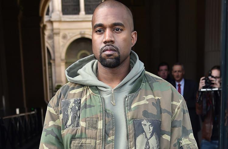 <p><span style="color:#0000CD"><strong>Bir giyim sahibi ünlü rap şarkıcı Kanye West, 2 milyar dolar ile listede 1513. sırada yer alıyor.</strong></span></p>
