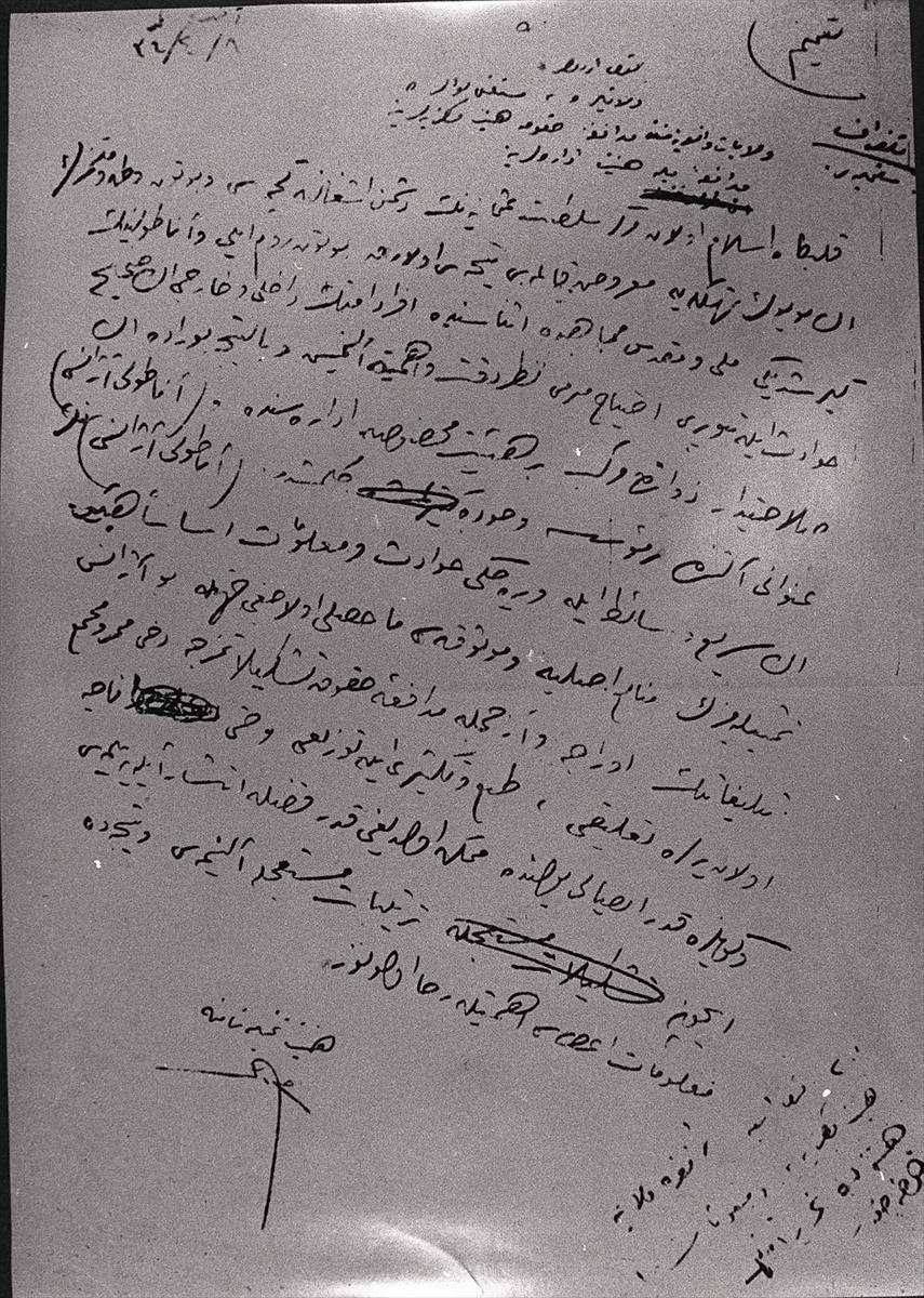 <p>Mustafa Kemal Atatürk tarafından 8 Nisan 1920'de yayımlanan genelgeyle Anadolu Ajansı'nın kuruluşu tüm yurda duyurulmuştu.</p>
