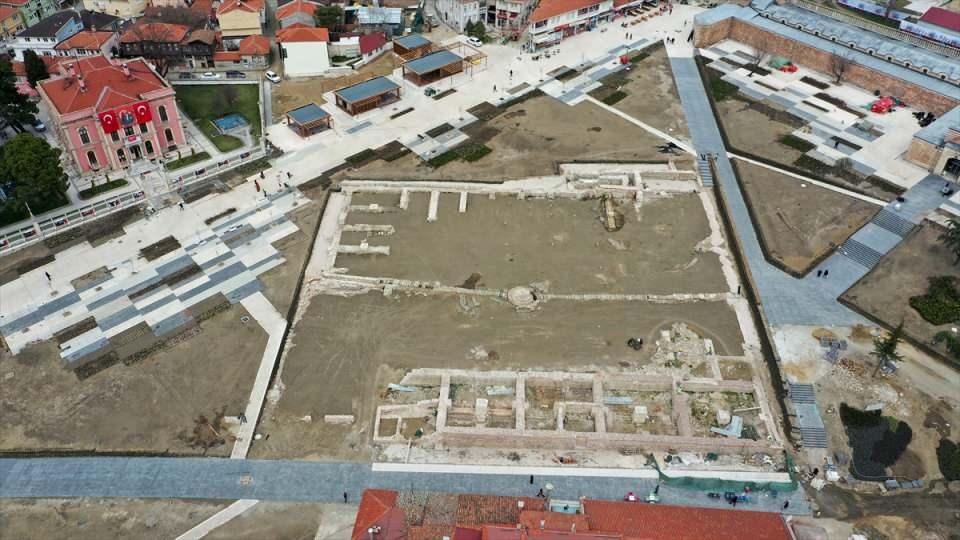 <p>AK Parti Edirne İl Başkanı Belgin İba, AA muhabirine, Selimiye Camisi ve çevresindeki kültürel mirasın hem Türkiye hem dünya için önemli olduğunu söyledi.</p>

<p> </p>
