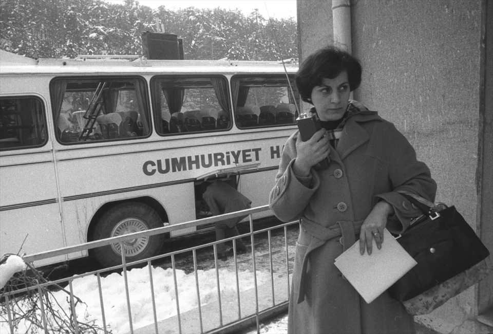 <p> 21 Ocak 1977'de Kızılcahamam'da düzenlenen CHP toplantısını AA muhabiri Aysun Nebrekli izlemişti. </p>
