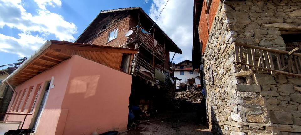 <p>600 yıldır devam eden davul çalmama geleneği Dedeler köyünde bu yıl da devam ediyor.</p>

<p>​</p>
