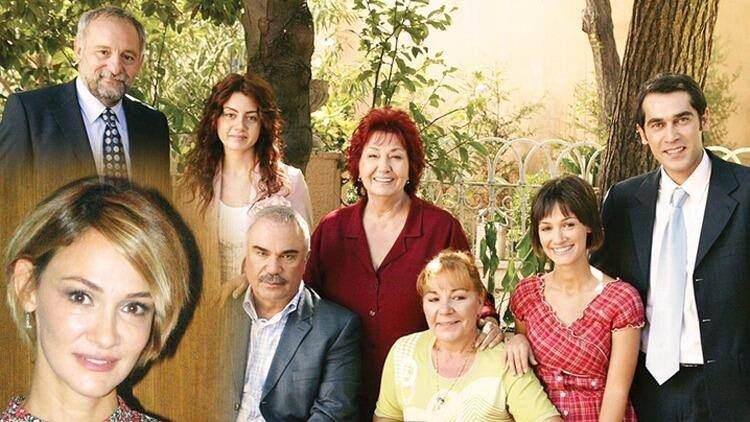 <p><strong>"SETTEN EVE GİDİP ÇOK AĞLADIM"</strong><br />
</p>
<p><strong>"Setten eve gidip ağladığım çok oldu" diyen Seda Demir, "İlk iş tecrübemdi, 22 yaşındaydım. Bana her şey çok garip gelmişti. Mesafe ve desteğin olmamasını çok garipsemiştim. Hem eğitim olarak hem psikolojik olarak hazırlıksız yakalandım" şeklinde konuştu.</strong></p>
<p><strong>Ardından Gülşen Yüksel Salt'ın Bedia Ener'in daha önce söylediği "Herkes kendi sesini kullanırdı. Bir tek Seda kullanmıyordu" sözlerini hatırlatmasının ardından Demir, bu konuyla ilgili kırgınlığını anlattı.</strong></p>