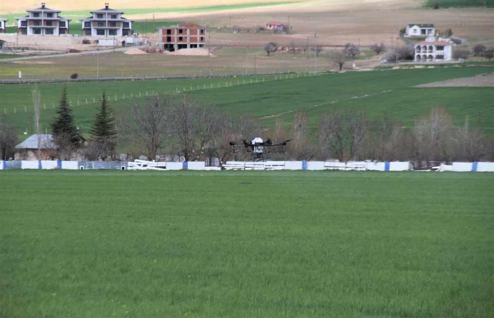 <p>Elazığ Belediyesi, İl Özel İdare ve Fırat Kalkınma Ajansının destekleriyle başlatılan proje, genç çiftçilerin hizmetine ücretsiz bir şekilde sunuldu.</p>

<p> </p>
