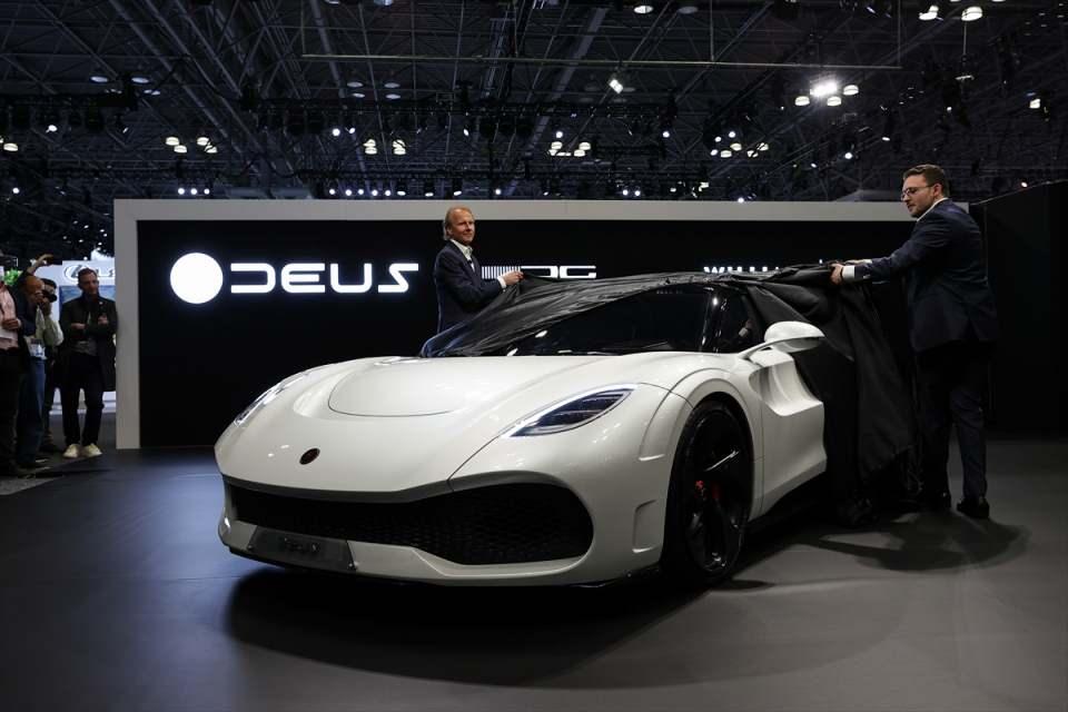 <p>Deus Vayanne Electric Supercar</p>
