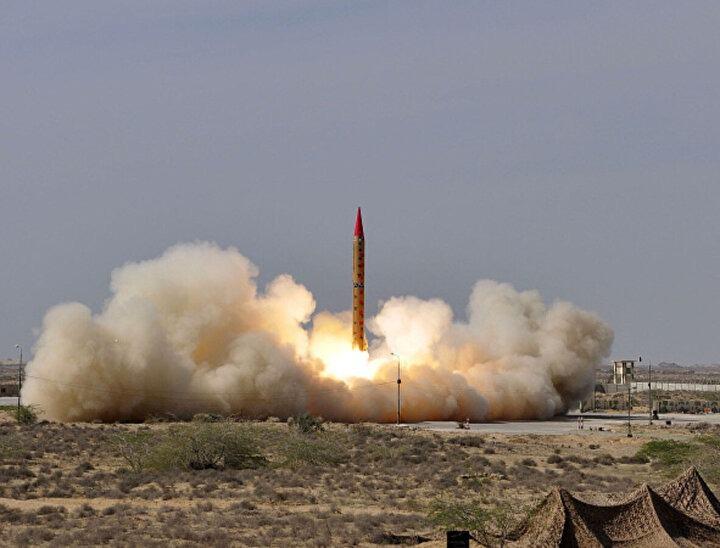 <p>Küresel stoklarda nükleer silah başlığı sayısının 2017'den itibaren artış göstermeye başladığı, 2021'de Çin, Hindistan, Kuzey Kore ve Pakistan'ın nükleer cephaneliklerini artırdığı bilgisi paylaşıldı.</p>

<p> </p>
