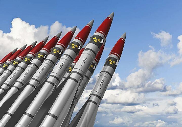 <p>Raporda, 2021'den bu yana Nükleer Silahların Yasaklanması Sözleşmesi'ne katılımın 2021'de artış gösterdiği, fakat nükleer silah üreten devletlerin bu sözleşmeye itibar etmediği savunuldu.</p>

<p> </p>

