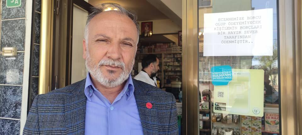 <p>Hayırseverin 3 mahallede 20 eczaneyi gezerek 100 bin liralık borç ödediği ortaya çıktı.</p>
<p> </p>